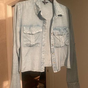 Light cotton jean top size small never worn!!